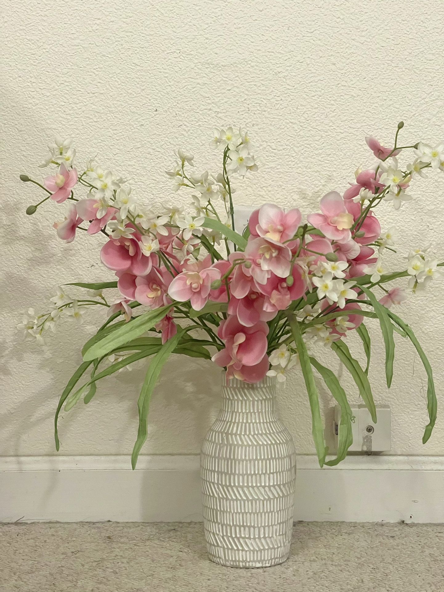 [Used, Like New] Flower Vase