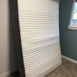 Full Size mattress 