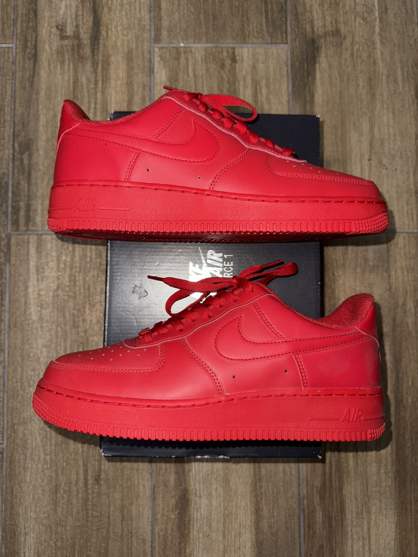 Triple Red Nike Air Force 1 Size 8.5