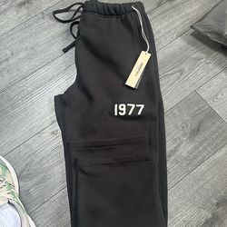 Essential Pants Fear Of God