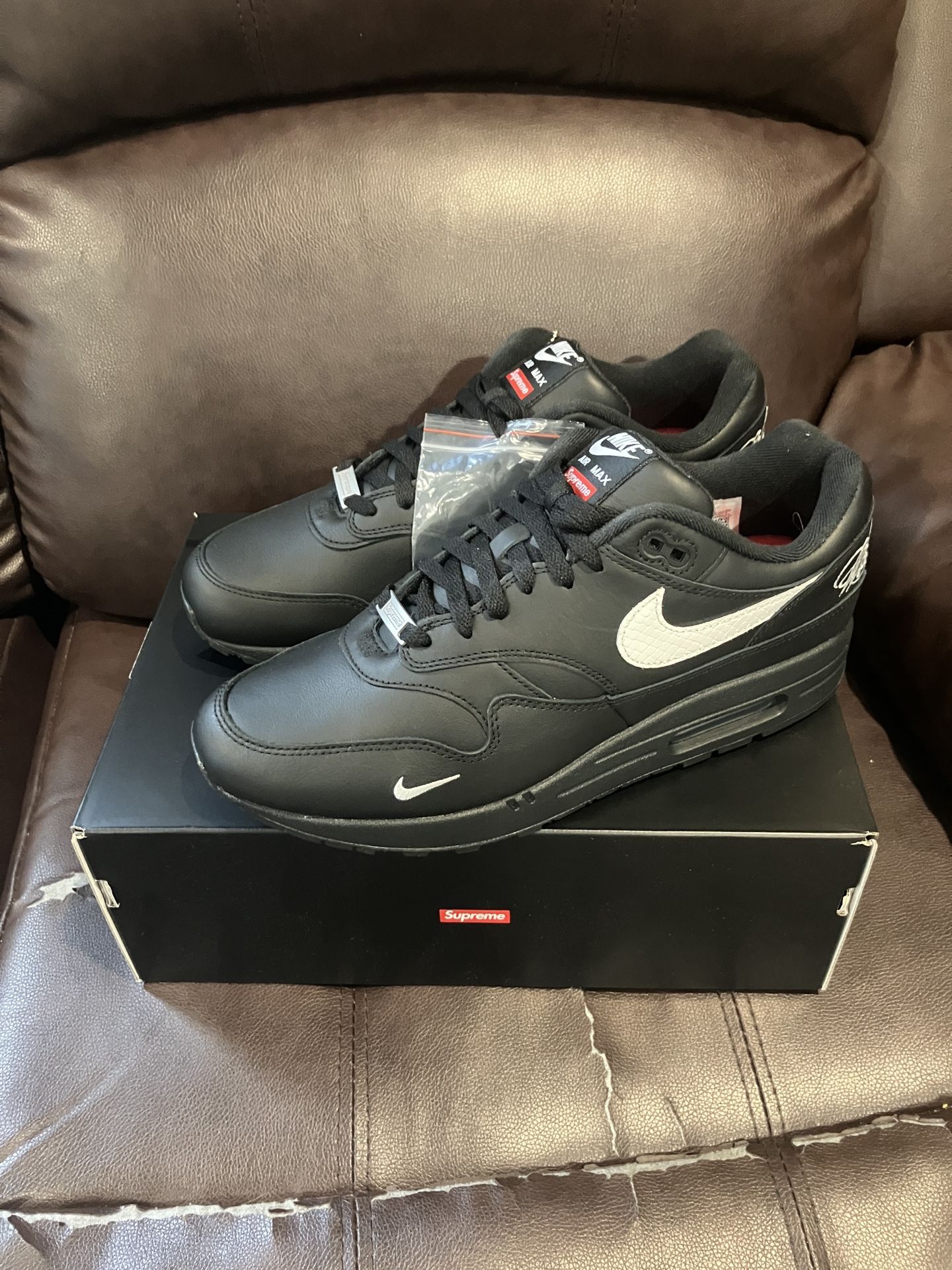 Nike Air Max 1 Supreme Black Size 11