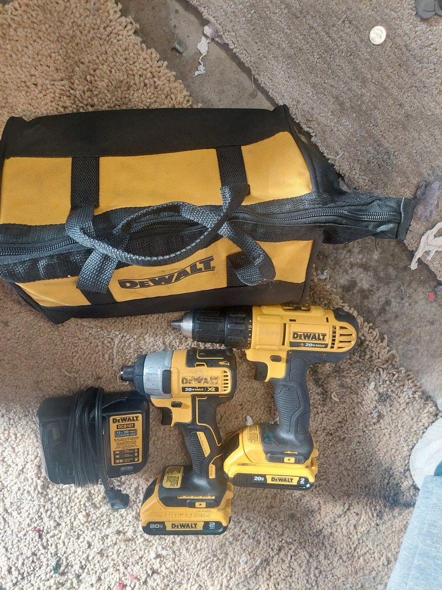 Dewalt Compat Drill. And Regular Drill 2 Batteries And New Charger New Bag