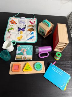 Lovevery The Realistic play kit