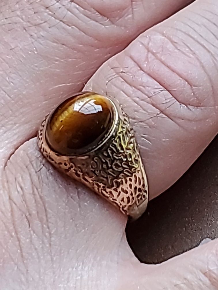 10k gold size 10 tigers eye ring