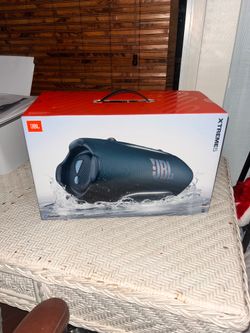 JBL EXTREME 5 brand new in box. ( sealed)!!