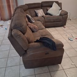 cowhide leather electric reclining sofa very good condition