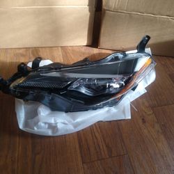 New Toyota Corolla Le Headlight 2017 To 2019  and 2 /Ton Car Jack All Brand New And  Toyota Front Decal 