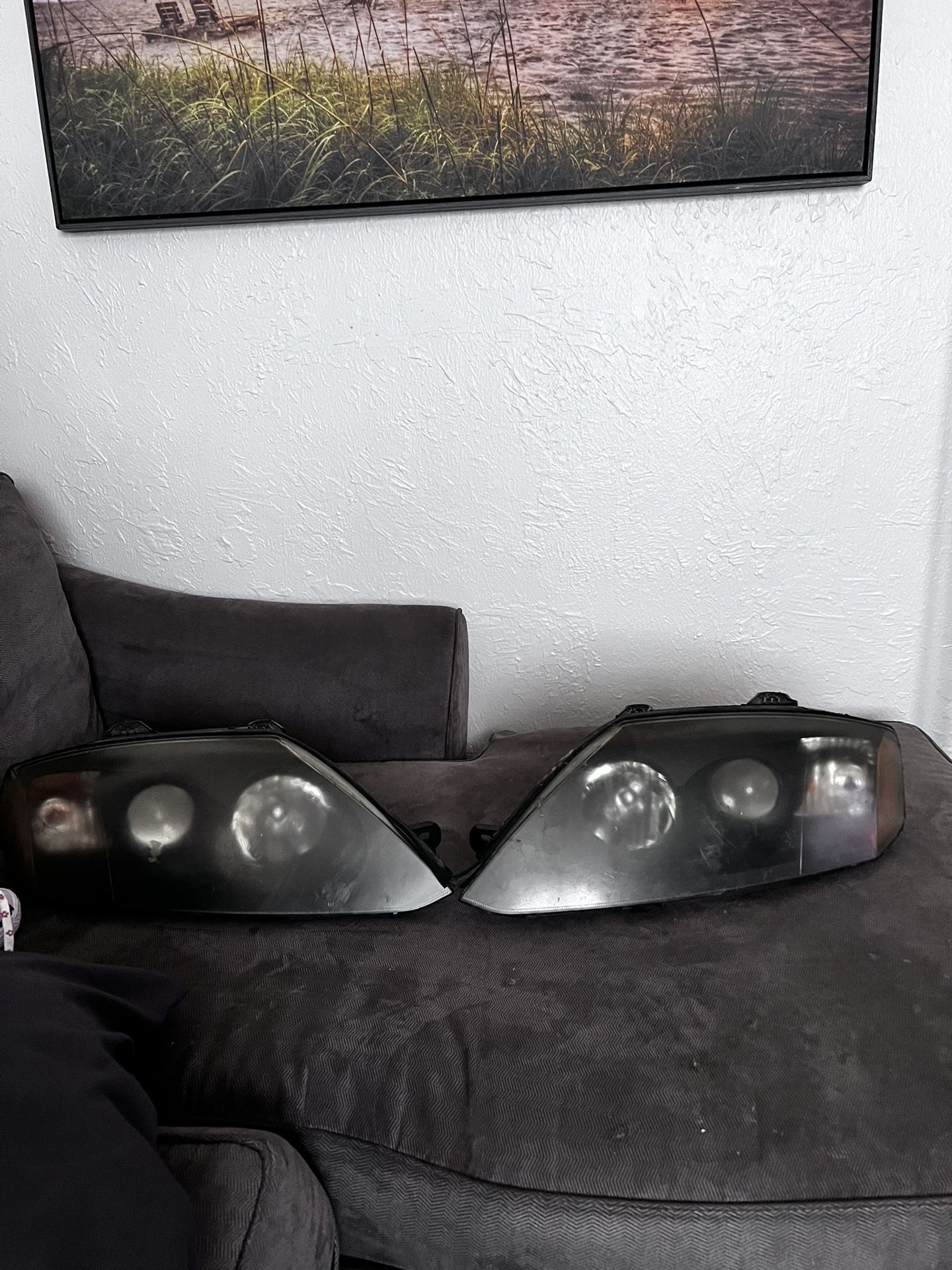 03-06 Hyundai Tiburon headlights 