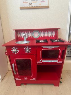 KidKraft Play Kitchen