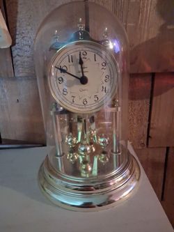 Vintage Elgin Glass Dome Anniversary Quartz Clock