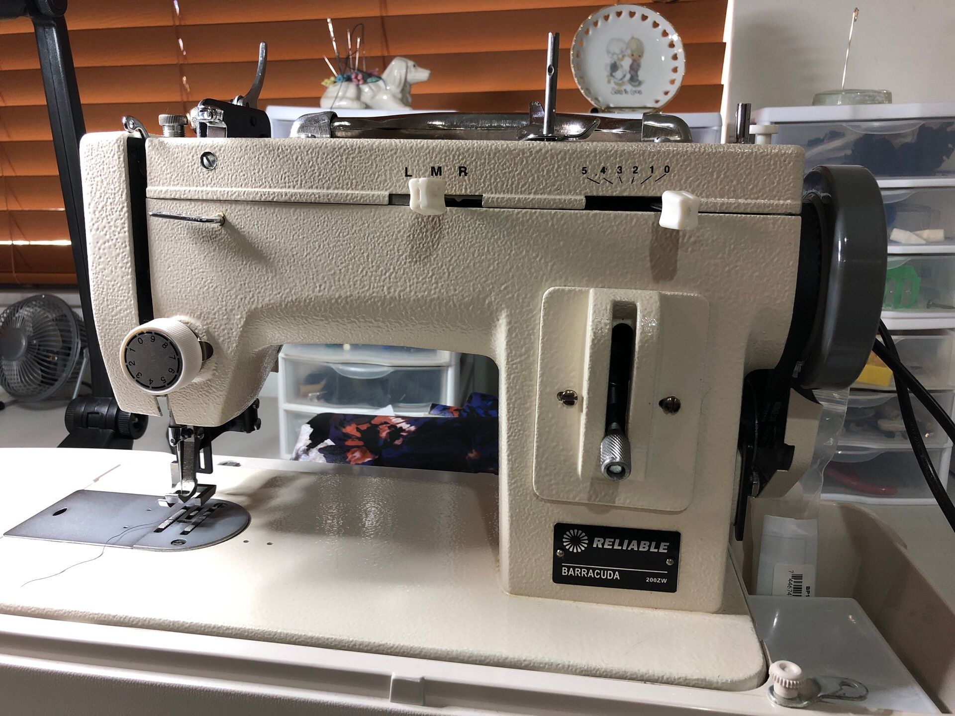 Barracuda 200ZW Industrial Sewing Machine for Sale in Fort Lauderdale