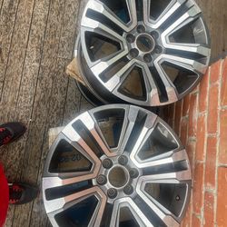 Size 22’ rims original rims of a GMC Yukon asking $500 or best offer