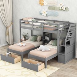 Triple bunk bed