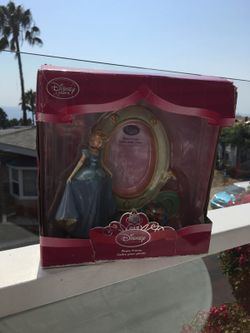 Disney store frame
