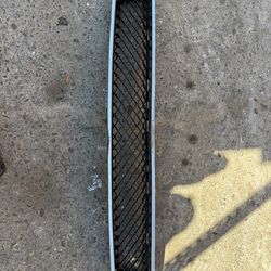 2007 Chevy Tahoe lower grille