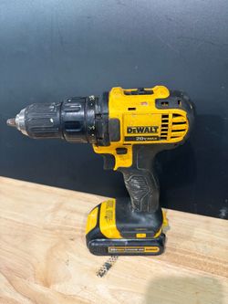 Dewalt dcd780   20volt cordless drill
