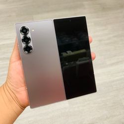 Galalxy Z fold 6 256GB unlocked