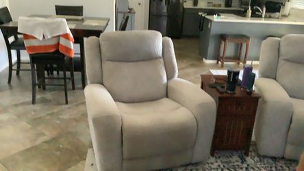 Reclining  couch and chair electric great condition moving Color is Cream and grey