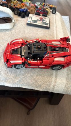 LEGO Technic Ferrari  FXX K Red Sports Car Build