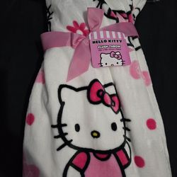 Hello Kitty Daisy Throw Blanket