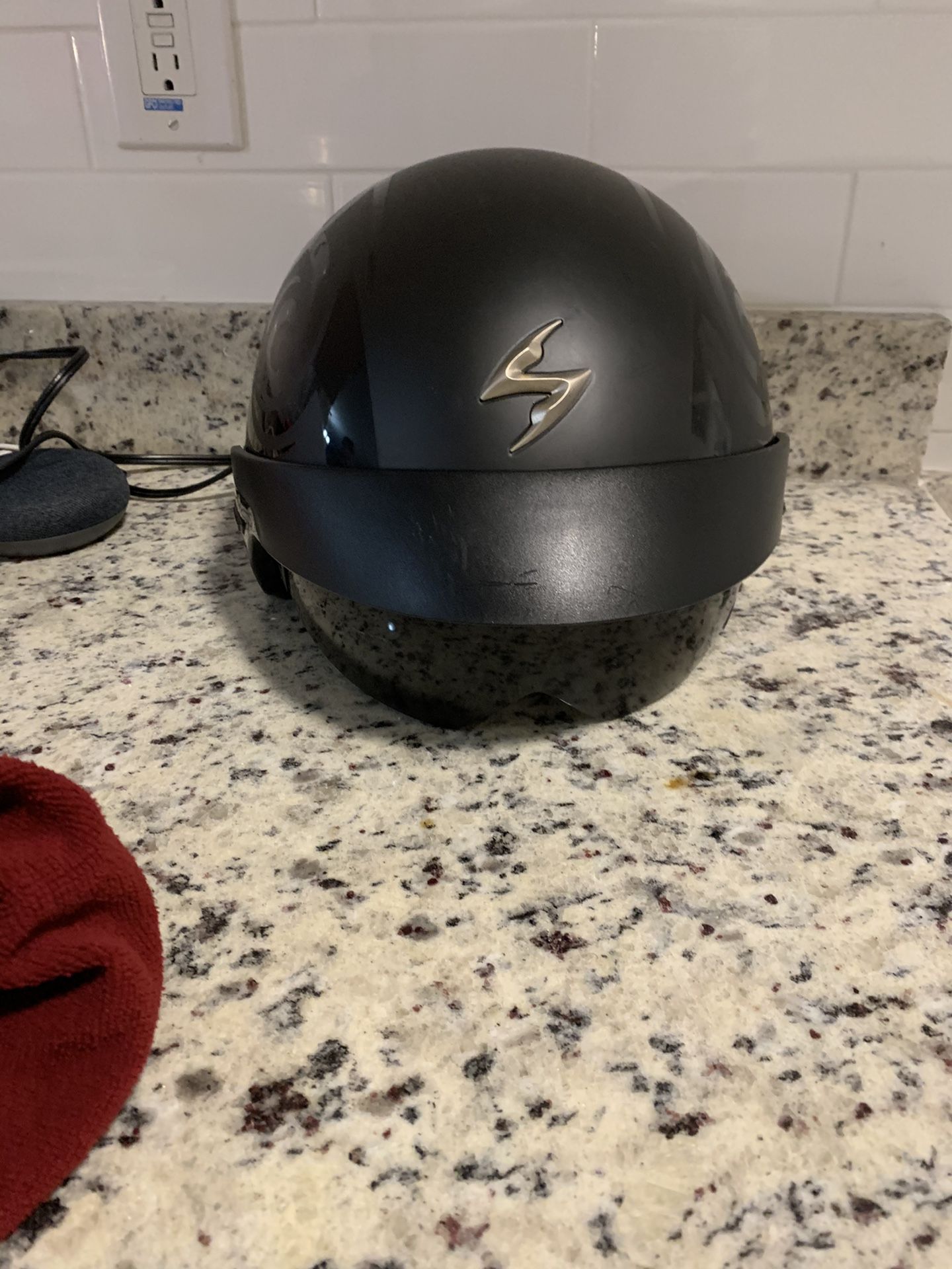 Motorcycle helmet