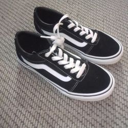 Size 3.5 Vans 