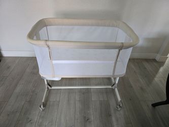 Baby Bassinet $25