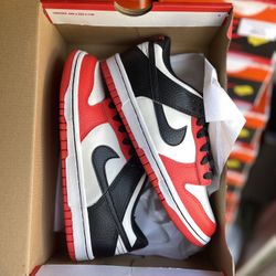 Nike Dunk Low Chicago EMB