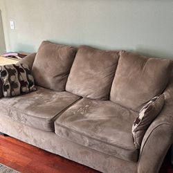 Free Sofa set