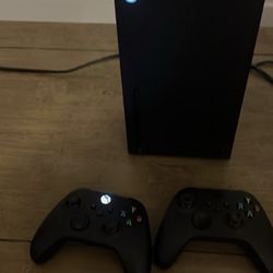 Xbox Series X . With Headphones N Controller 