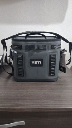Yeti hopper flip 8
