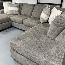 Creswell Linen Sectional RAF with Chaise Sectional