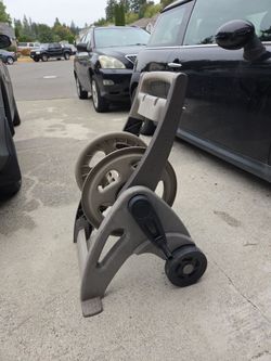 Free garden hose holder