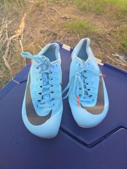 4.5Y Track and field shoes with spikes