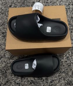 Onyx Yeezy Slides