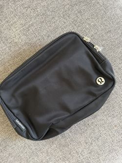Lululemon black belt bag - brand new 