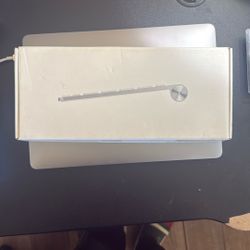 Apple Magic Keyboard 