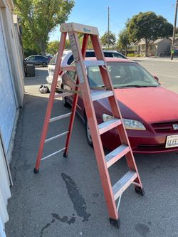 Bauer Fiberglass A-Frame Step Ladder
