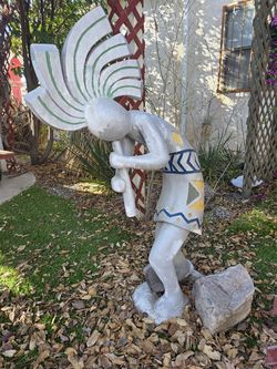 Kokopelli statue
