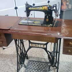 Antique Singer Sewing Machine 