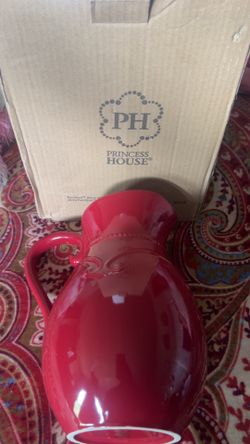 New collectible princess house pitcher