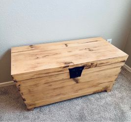 Coffee Table / Play or Storage bin
