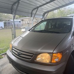 2003 Toyota Sienna