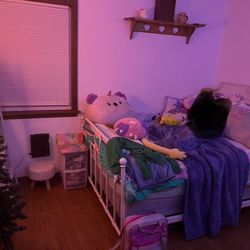 Full Size Bed