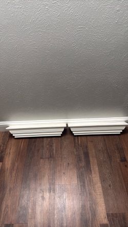 Set of shelves