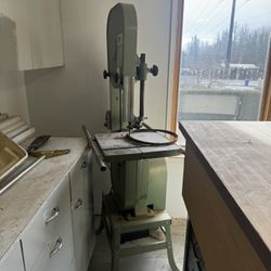 16 Inch Grizzly Bandsaw