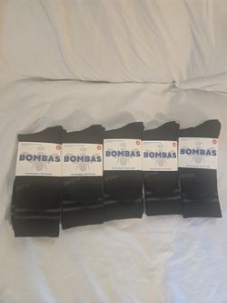 SOCKS SIZE MEDIUM NEW IN PACKAGE BOMBAS BRAND UNISEX