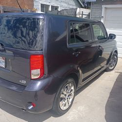 Scion xb 2012