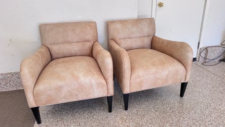 Bernhardt Upholstery Taupin Leather Chair