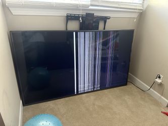66 Inch Flatscreen tv